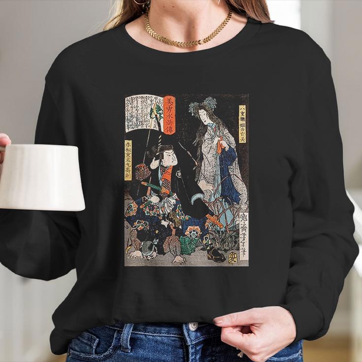 Japanese Retro Art Ninja Saving The Maiden Samurai Warrior Long Sleeve T-Shirt Gifts for Her