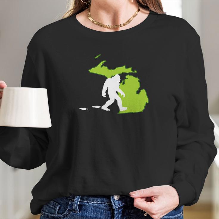 Michigan State Bigfoot Hunter Long Sleeve T-Shirt Gifts for Her