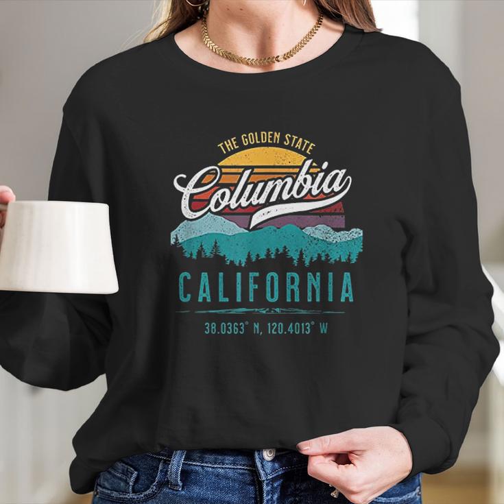 Retro Columbia California Mountains Sun Grunge Art Souvenir Long Sleeve T-Shirt Gifts for Her