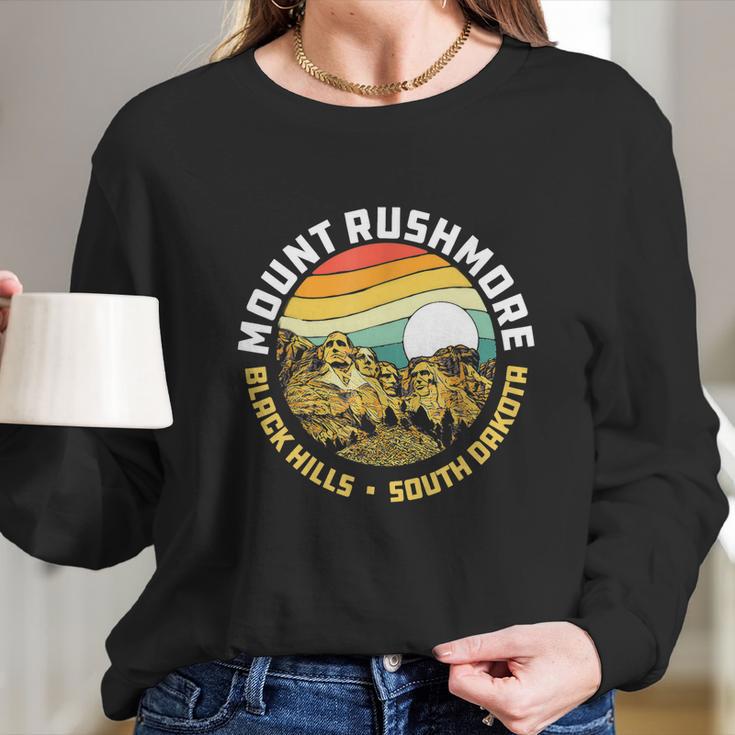 Retro Mount Rushmore National Memorial Vintage 80S Graphic Long Sleeve T-Shirt Gifts for Her