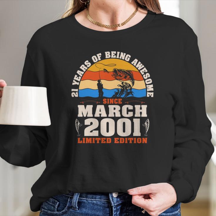 Vintage March 2001 21 Years Old Fishing Lover 21St Birthday Long Sleeve T-Shirt Gifts for Her