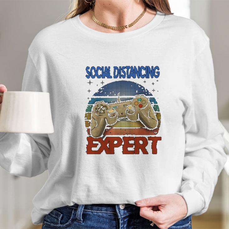 Social Distancing Expert Gamer Vintage Long Sleeve T-Shirt Gifts for Her