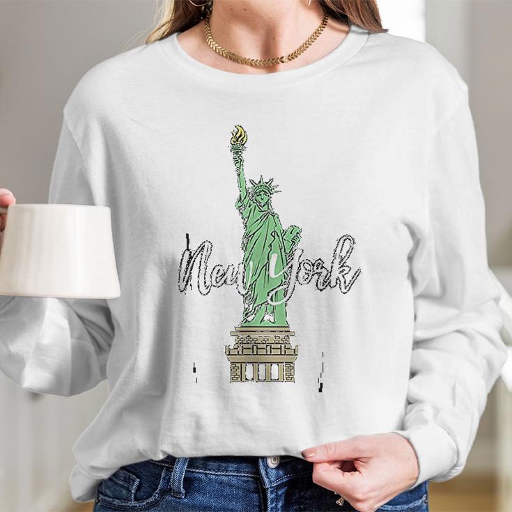 Tourist Statue Of Liberty Iconic New York Long Sleeve T-Shirt Gifts for Her