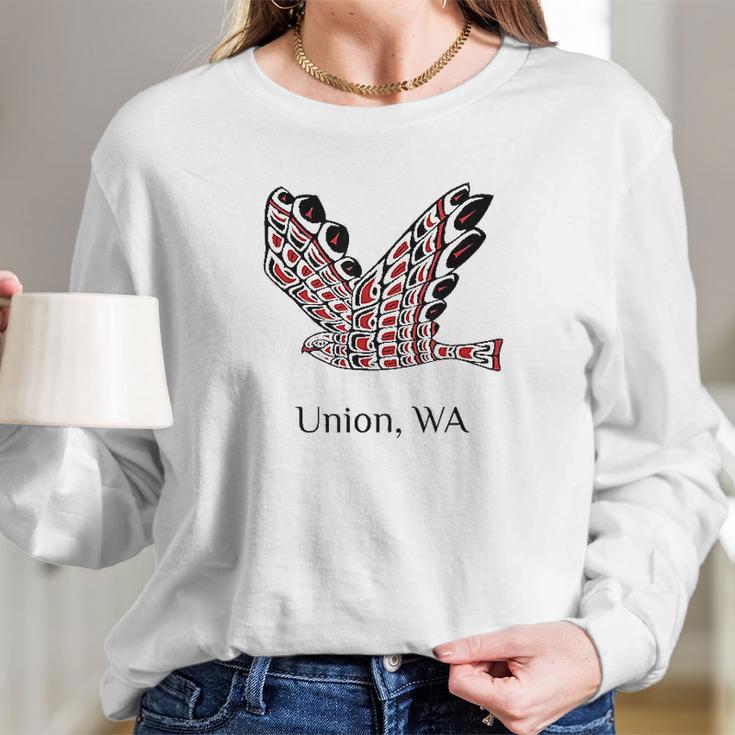 Union Wa Red Tail Hawk Native American Indian Long Sleeve T-Shirt Gifts for Her