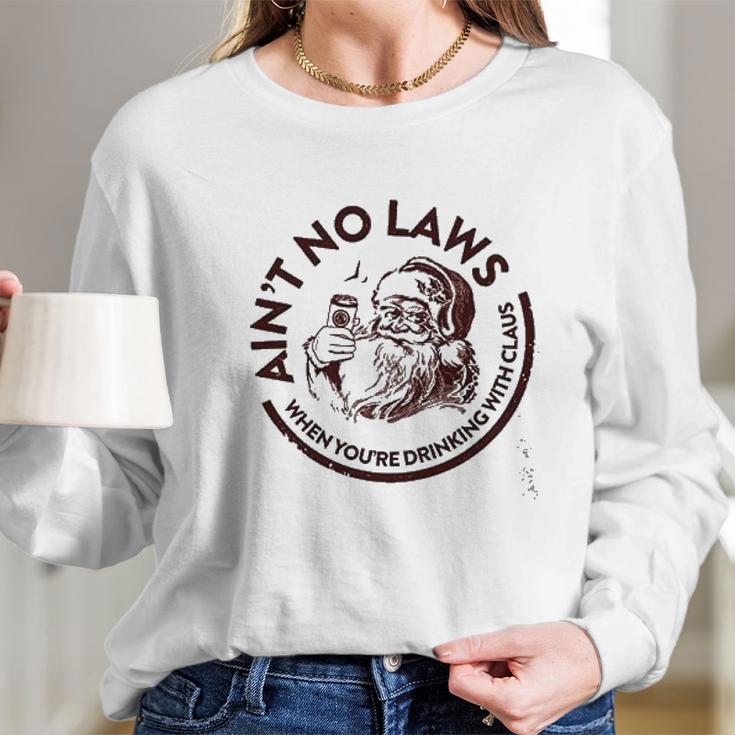 White Claus Funny Drinking Holiday White Claws Pun Long Sleeve T-Shirt Gifts for Her