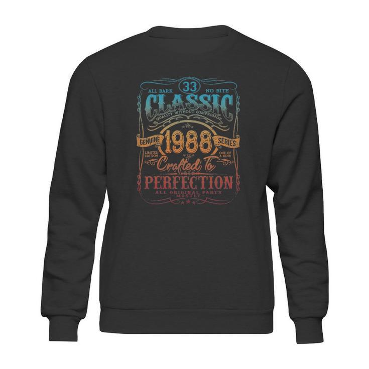 Vintage 1988 Limited Edition Gift 33 Years Old 33Rd Birthday Sweatshirt