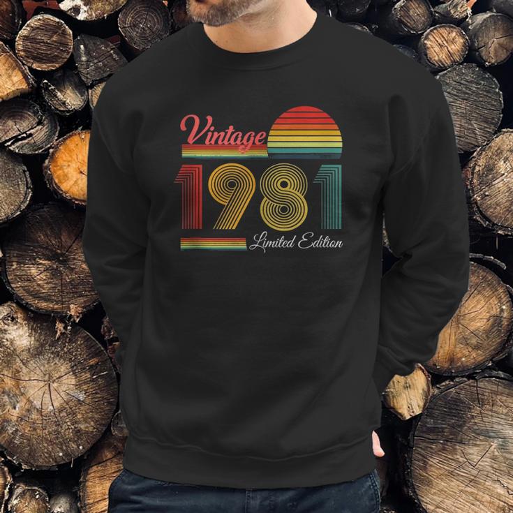 40Th Birthday 40 Years - 1981 Vintage Limited Edition Sweatshirt Gifts for Him