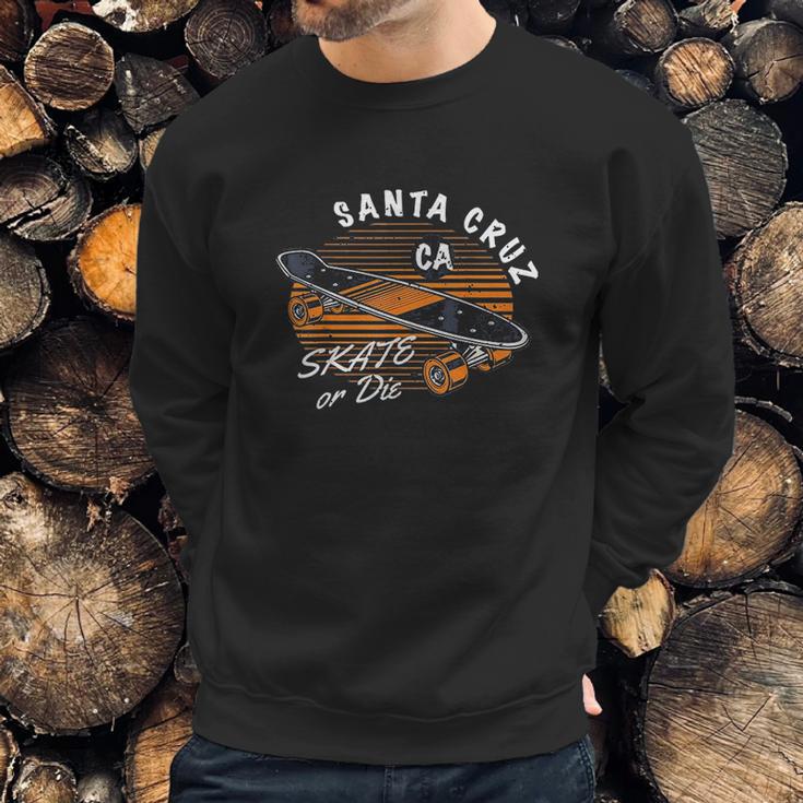 Retro Vintage Santa Cruz California Skateboard Street Wear Sweatshirt Gifts for Him