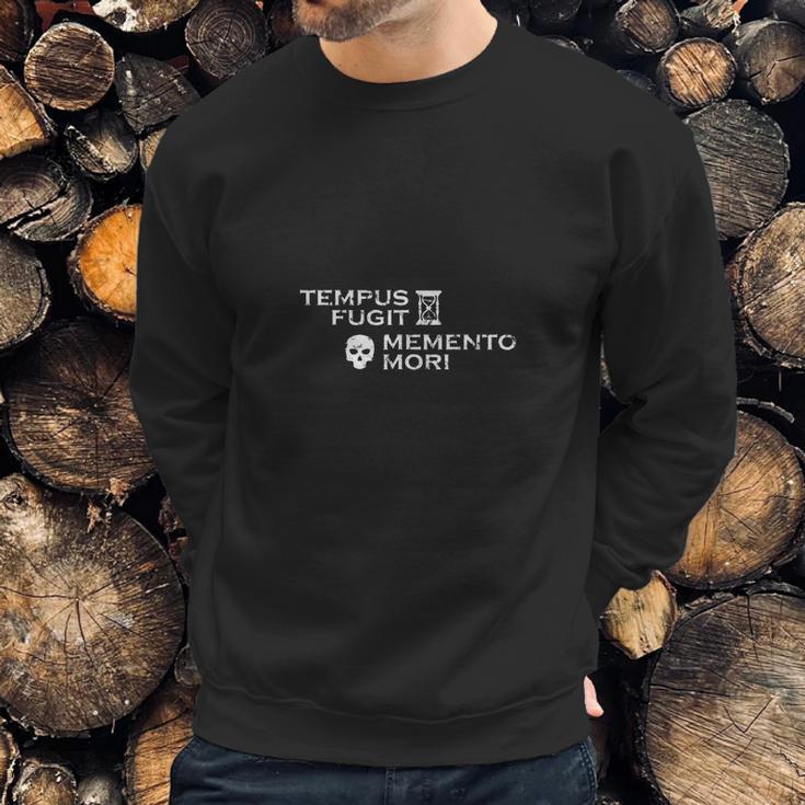 Tempus Fugit Memento Mori - Lateinische Weisheit Sweatshirt Gifts for Him