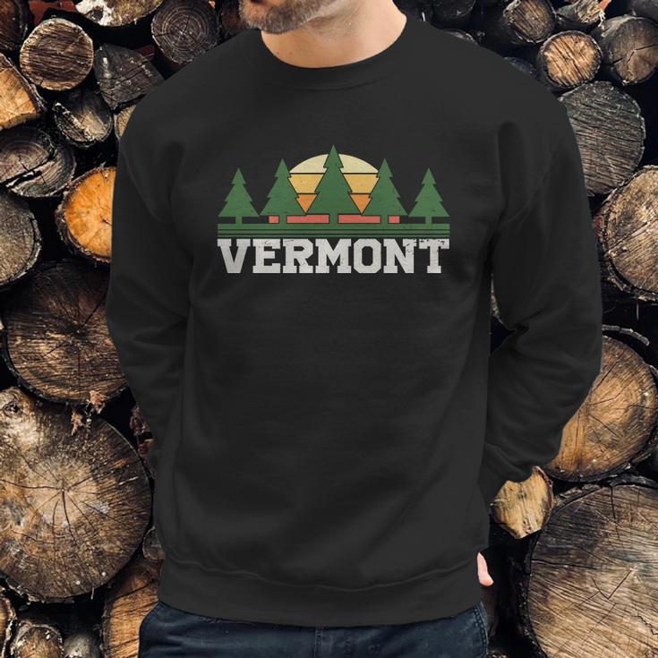 Vintage Vermont Retro Logo Sweatshirt Gifts for Him