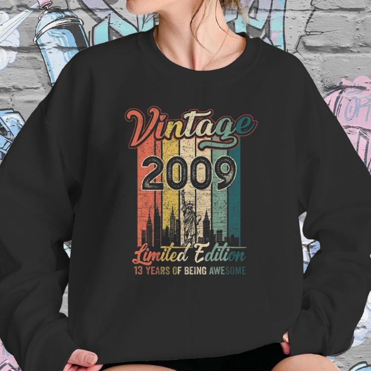 13 Years Old Birthday Gifts Vintage 2009 Limited Edition Sweatshirt Gifts for Her