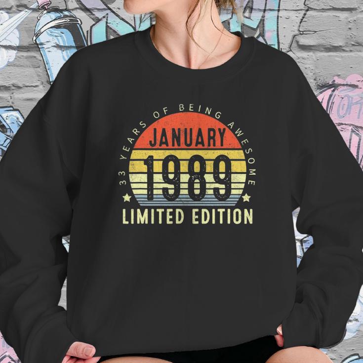 33 Years Old 33Th Birthday Gifts Vintage January 1989 Ver2 Sweatshirt Gifts for Her