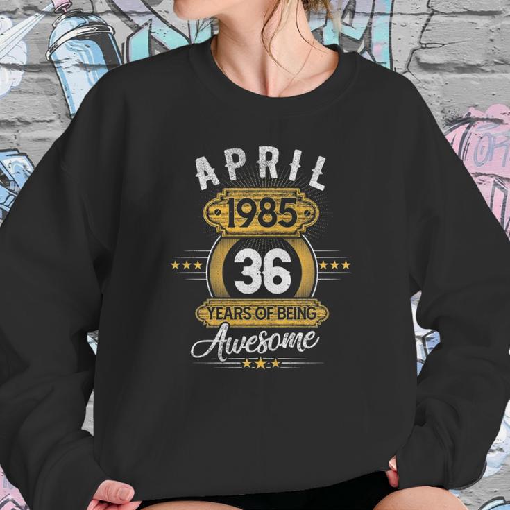 36 Years Old Retro April 1985 Limited Edition 36Th Birthday Sweatshirt Gifts for Her