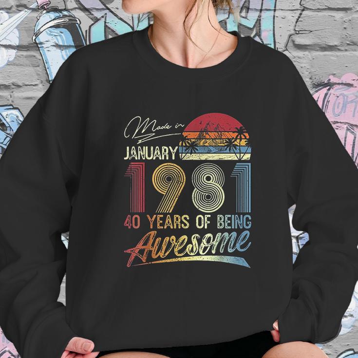 40Th Birthday Gifts Vintage Retro January 1981 40 Years Old Sweatshirt Gifts for Her