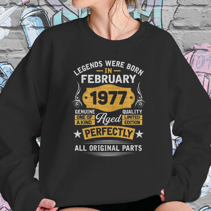 45 Years Old Legends February 1977 Vintage 45Th Birthday Sweatshirt Gifts for Her