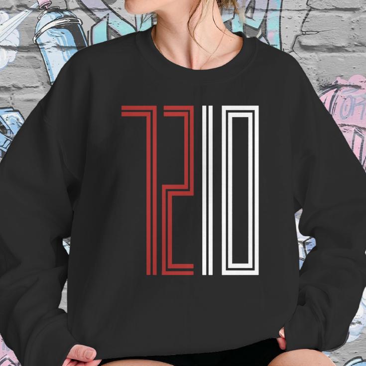 72-10 Jordan Shirt V2 T-Shirt Sweatshirt Gifts for Her