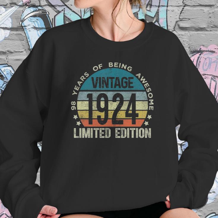 98 Years Old Gifts Vintage 1924 Limited Edition 98Th Birthday Sweatshirt Gifts for Her