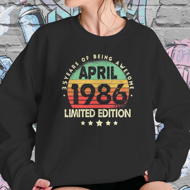 Born In April 1986 Vintage Limited Edition 35Th Birthday Sweatshirt Gifts for Her