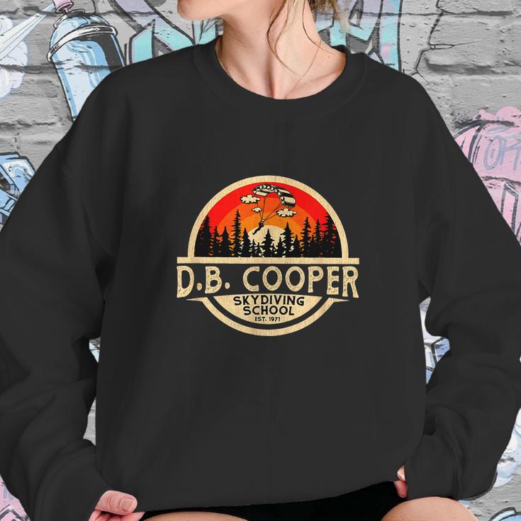 D B Cooper Robber Thief Parachute Skydiving School Est 1971 Retro Vintage Sweatshirt Gifts for Her