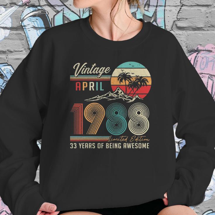 Happy 33Rd Birthday Vintage April 1988 33 Years Old Sweatshirt Gifts for Her