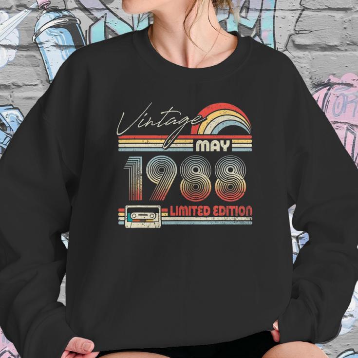 Happy 33Rd Birthday Vintage May 1988 33 Years Old Sweatshirt Gifts for Her