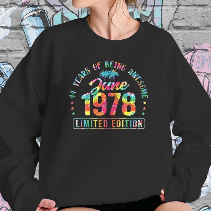 Happy 44Th Birthday Vintage June 1978 44 Years Old Sweatshirt Gifts for Her