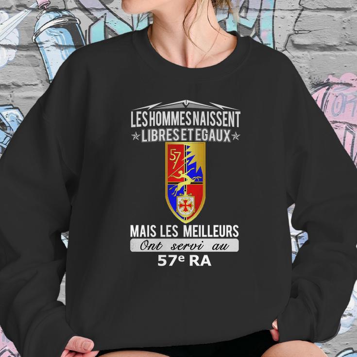 Les Hommes Naissent Libre Et Égaux Mais Les Meilleurs Ont Servi Au 57 Ra Sweatshirt Gifts for Her