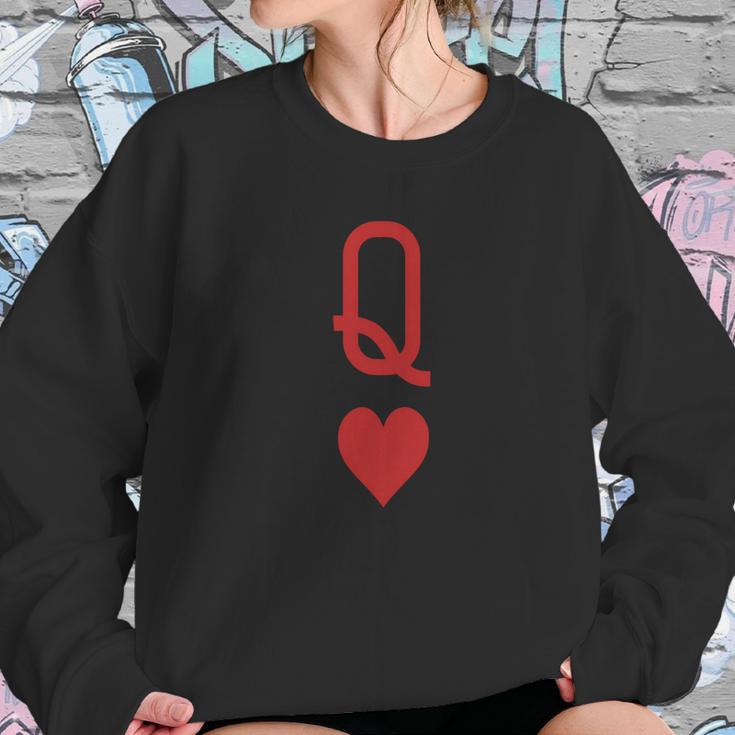 Queen Of Hearts Vintage Engraving Card T-Shirt Sweatshirt Gifts for Her