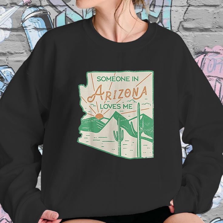 Someone In Arizona Loves Me Vintage Retro State Badge Gift Sweatshirt Gifts for Her