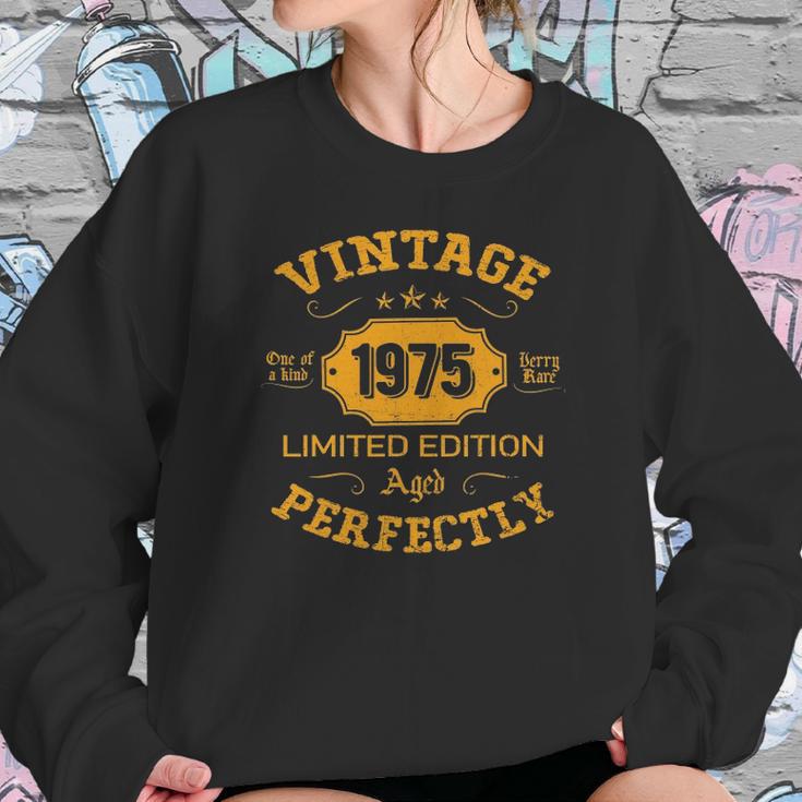 Vintage 1975 Limited Edition 47 Years Old 47Th Birthday Tee Sweatshirt Gifts for Her