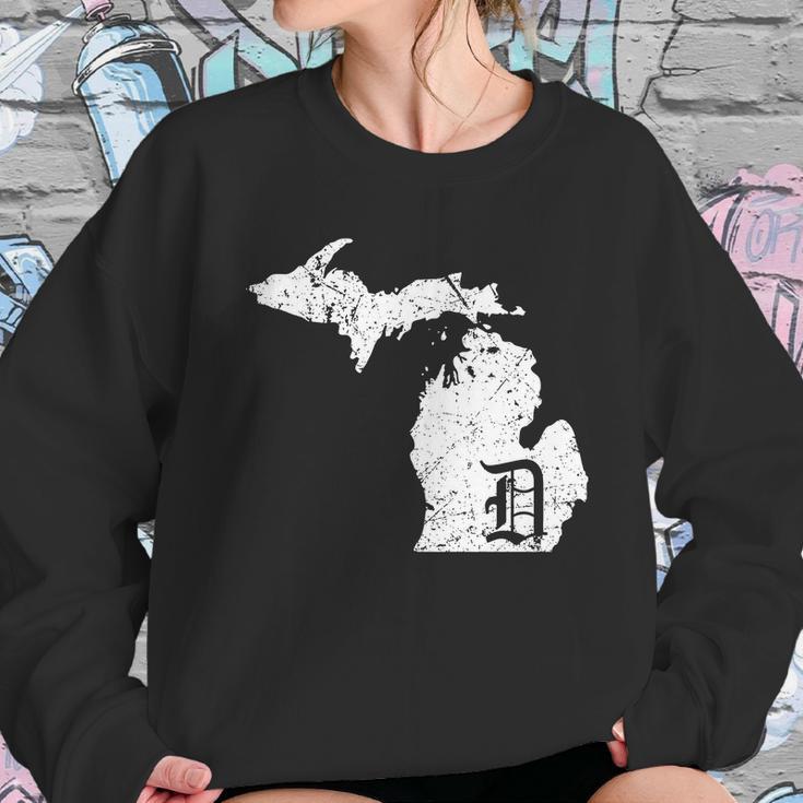 Vintage Detroit Michigan Old English D Sweatshirt Gifts for Her