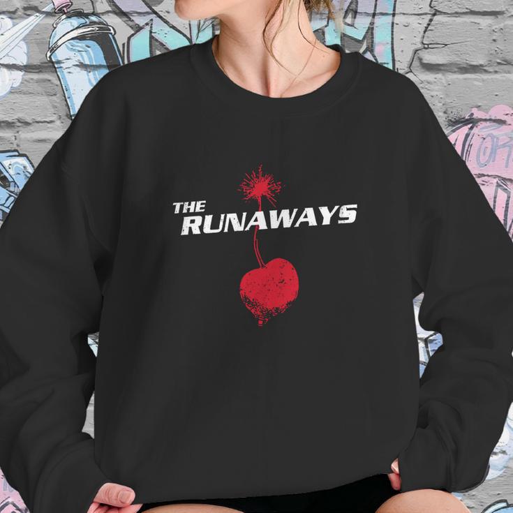 Vintage Runaways Cherry Bomb T-Shirt Sweatshirt Gifts for Her