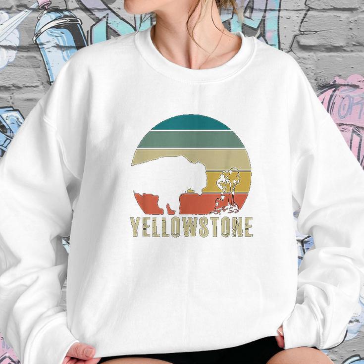 Retro Yellowstone National Park Vintage Buffalo Geyser Gift Sweatshirt Gifts for Her