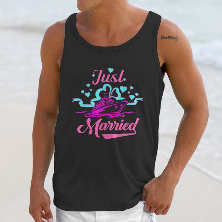 Just Married Newlyweds Cruise Honeymoon Graphic Design Printed Casual Daily Basic Unisex Tank Top Gifts for Her