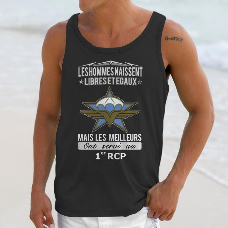 Les Hommes Naissent Libresetegaux Mais Les Meilleurs Ont Servi Au 1 Rcp Unisex Tank Top Gifts for Her