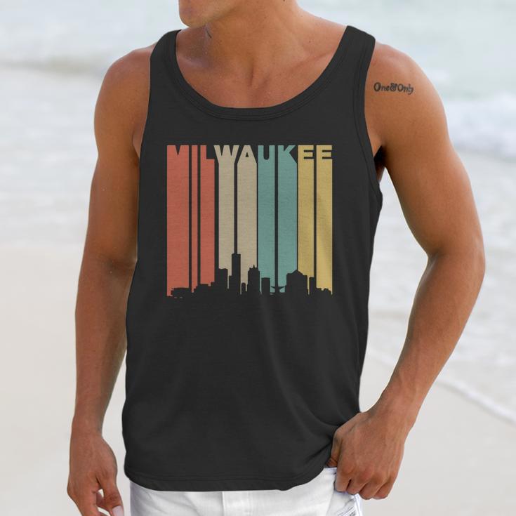 Retro 1970S Milwaukee Wisconsin Downtown Skyline T-Shirt Unisex Tank Top Gifts for Her