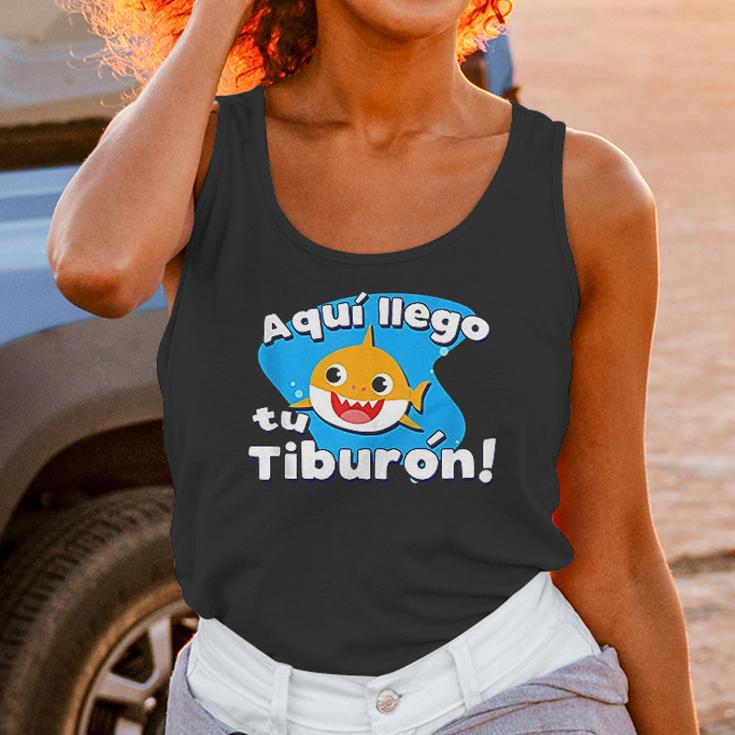 Aquí Llego Tu Tiburón Safaera Reggaeton Bunny Style Gift Unisex Tank Top Gifts for Women