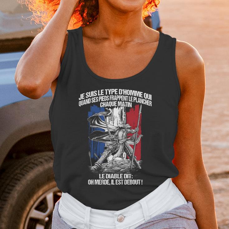 Je Suis Le Type Dhomme Qui Quand Ses Pieds Frappent Le Lancher Chaque Matin Le Diable Dit Oh Merde Il Est Debout Unisex Tank Top Gifts for Women