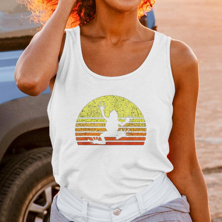 Tree Frog Design Save The Rainforest Retro Sun Vintage Gift Unisex Tank Top Gifts for Women