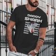 Daddy Shark Cool Dad Dad Birthday Gifts Men T-Shirt