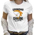 Grandma Shark For Mommy Grandmother Women T-Shirt