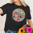 Pink Groovy Here Comes The Sun Classic For Women Men Women T-Shirt Gifts for Her