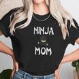 Womens Ninja Mom Funny Shuriken Mother Ninjamom Women T-Shirt Gifts for Women