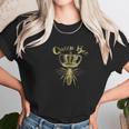 Queen Bee Vintage Crown Bee Lover Gift Faux Gold Women T-Shirt Gifts for Women