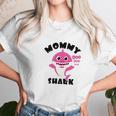 Mommy Shark Mom Shark Baby Cute Women T-Shirt Gifts for Women