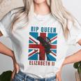 RIP Queen Elizabeth II United Kingdom 1926-2022 Men Women T-Shirt Graphic Print Casual Unisex Tee Women T-Shirt Gifts for Women