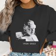 RIP Queen Elizabeth II Classic1926-2022 Men Women T-Shirt Graphic Print Casual Unisex Tee Women Sweatshirt Gifts for Women