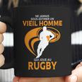 Ne Jamais Sous Estimer Un Vieil Homme Qui Joue Au Rugby Coffee Mug