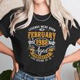 33 Years Old Gifts Vintage February 1988 33Rd Birthday Unisex T-Shirt Gifts for Her