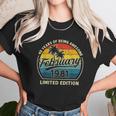 Vintage February 1981 Retro 41 Year Old 41St Birthday Gift Unisex T-Shirt Gifts for Her